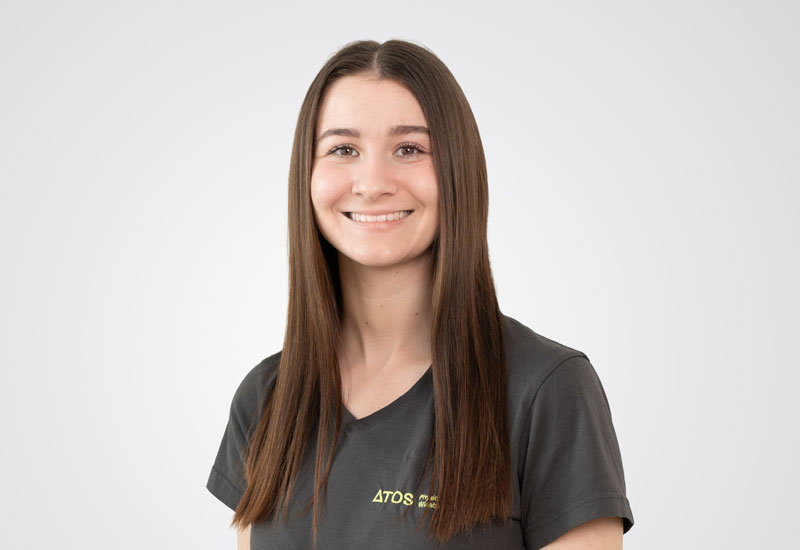 Julia Latu